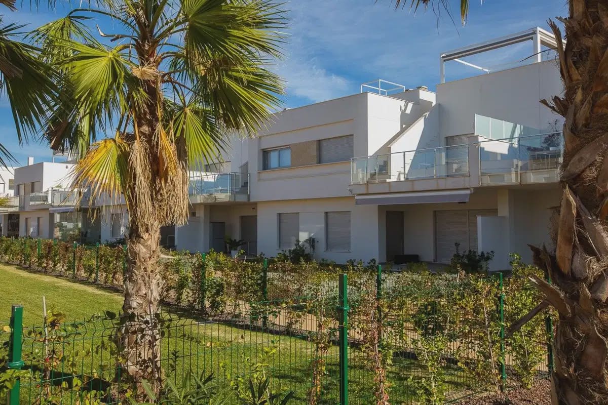 2 soveværelse Bungalow til salg i Orihuela med swimmingpool garage - € 299.900 (Ref: 9834091)