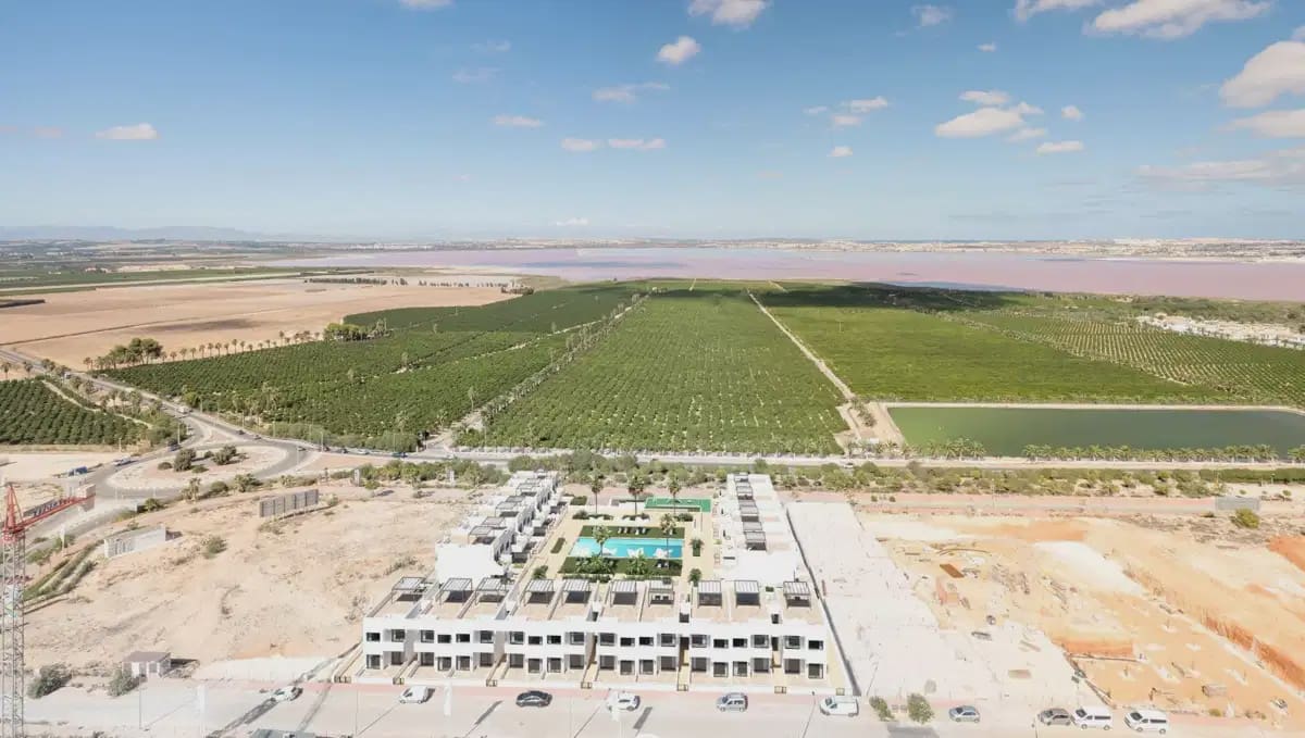 2 camera da letto Bungalow in vendita in Torrevieja con piscina - 299.900 € (Rif: 9834092)
