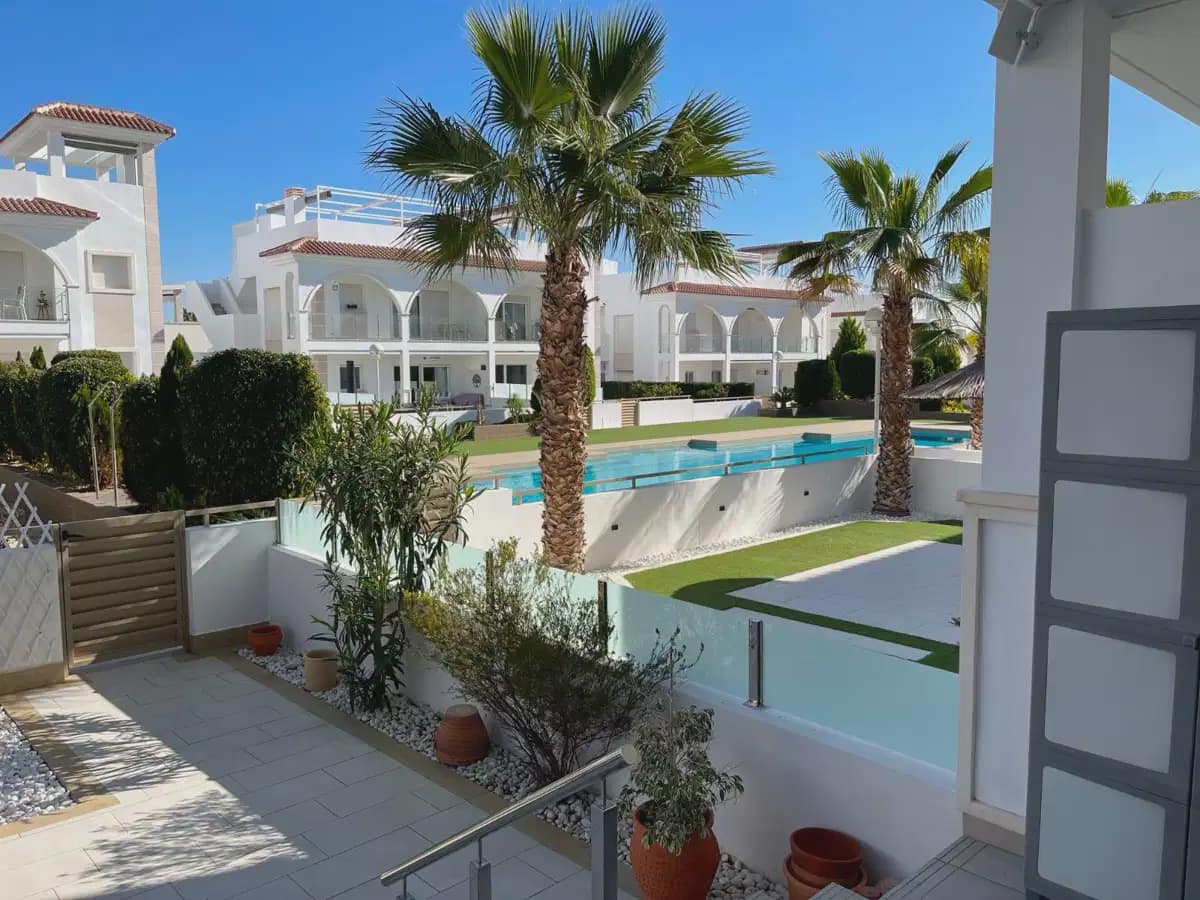 Apartamento de 2 habitaciones en Ciudad Quesada en venta - 334.000 € (Ref: 9841257)