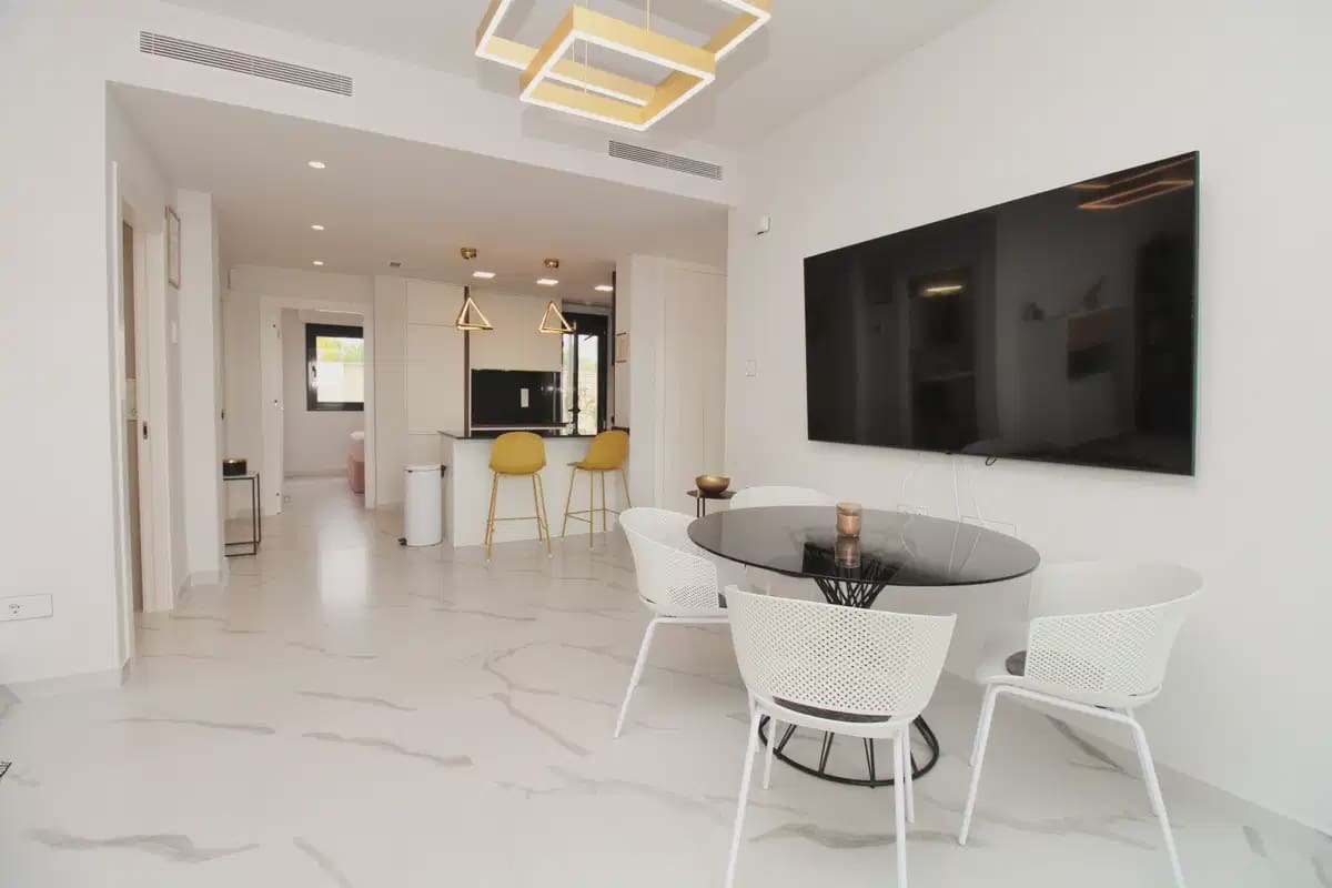 2 bedroom Apartment for sale in San Miguel de Salinas - € 329,900 (Ref: 9841265)