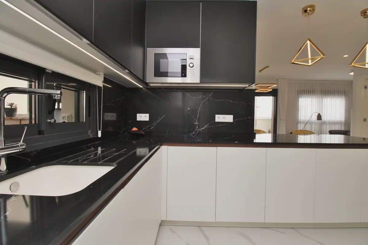 2 bedroom Apartment for sale in San Miguel de Salinas - € 329,900 (Ref: 9841265)