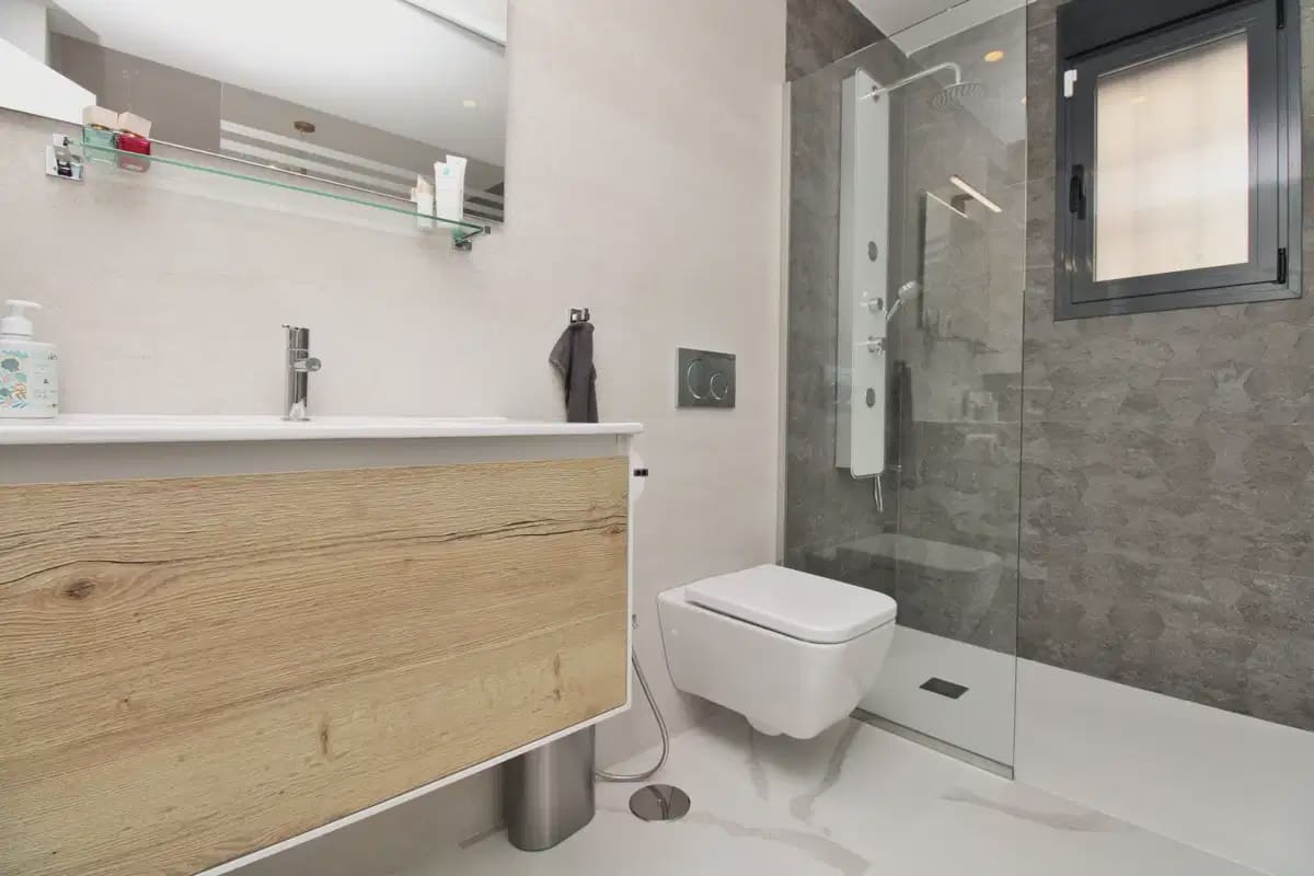 2 bedroom Apartment for sale in San Miguel de Salinas - € 329,900 (Ref: 9841265)