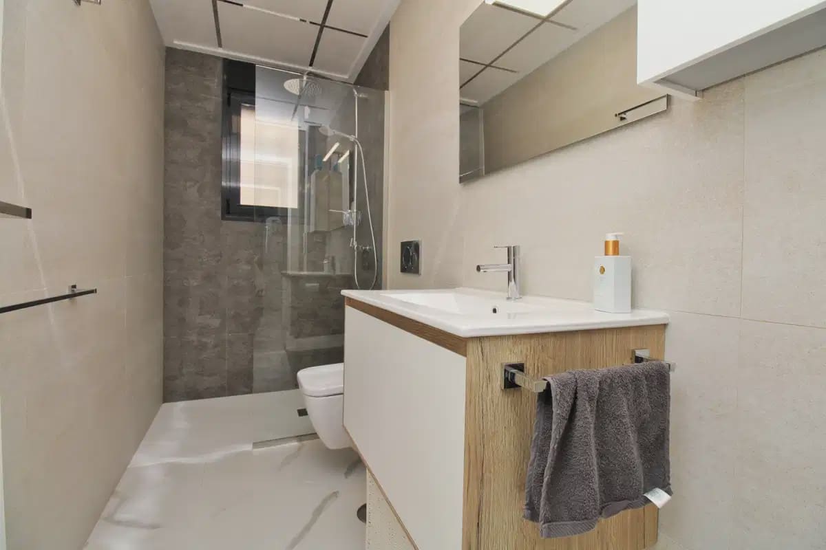 2 bedroom Apartment for sale in San Miguel de Salinas - € 329,900 (Ref: 9841265)