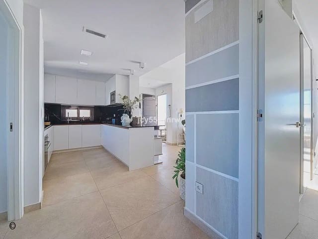 Ático de 3 habitaciones en San Miguel de Salinas en venta con piscina - 309.000 € (Ref: 9841266)