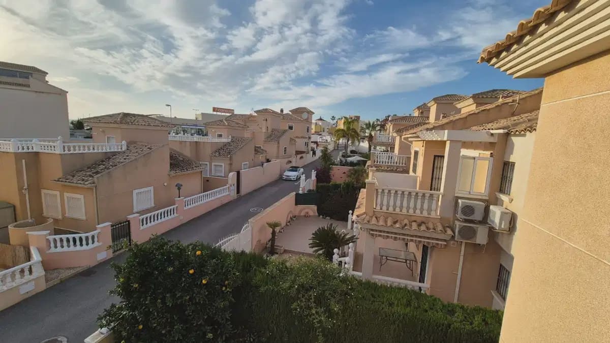 2 bedroom Villa for sale in Orihuela Costa - € 340,000 (Ref: 9841269)