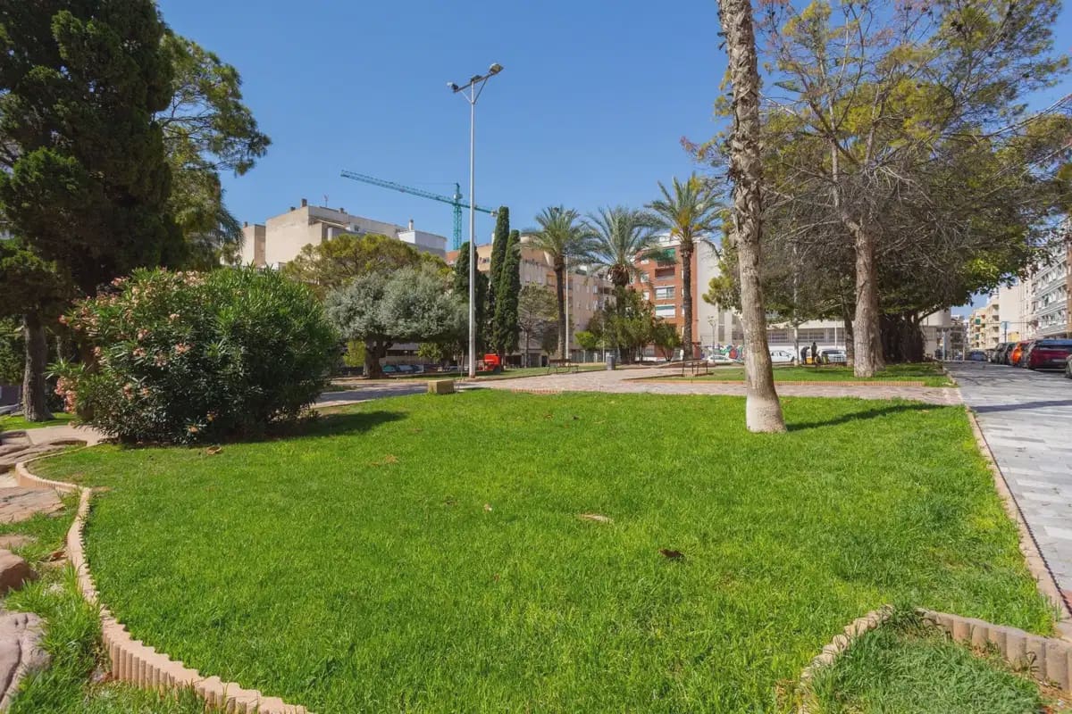 Apartamento de 4 habitaciones en Torrevieja en venta - 319.000 € (Ref: 9841273)