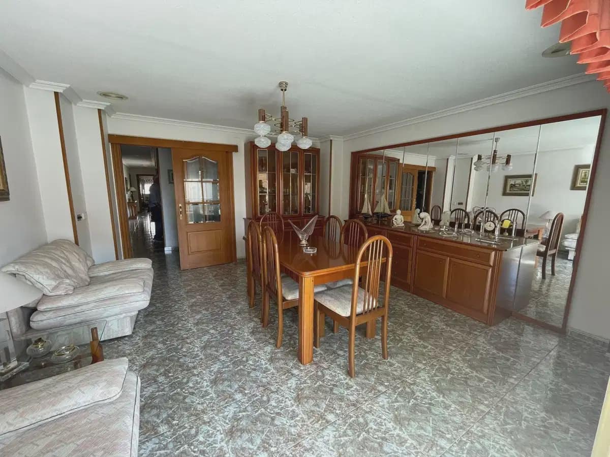 Apartamento de 4 habitaciones en Torrevieja en venta - 319.000 € (Ref: 9841273)