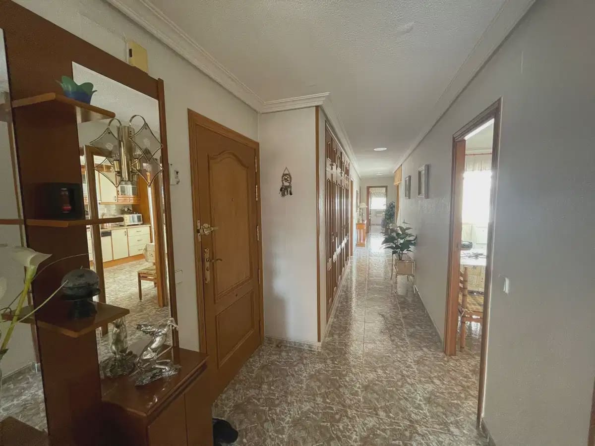 Apartamento de 4 habitaciones en Torrevieja en venta - 319.000 € (Ref: 9841273)