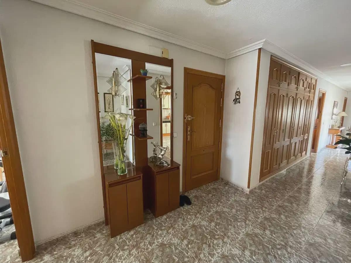 Apartamento de 4 habitaciones en Torrevieja en venta - 319.000 € (Ref: 9841273)