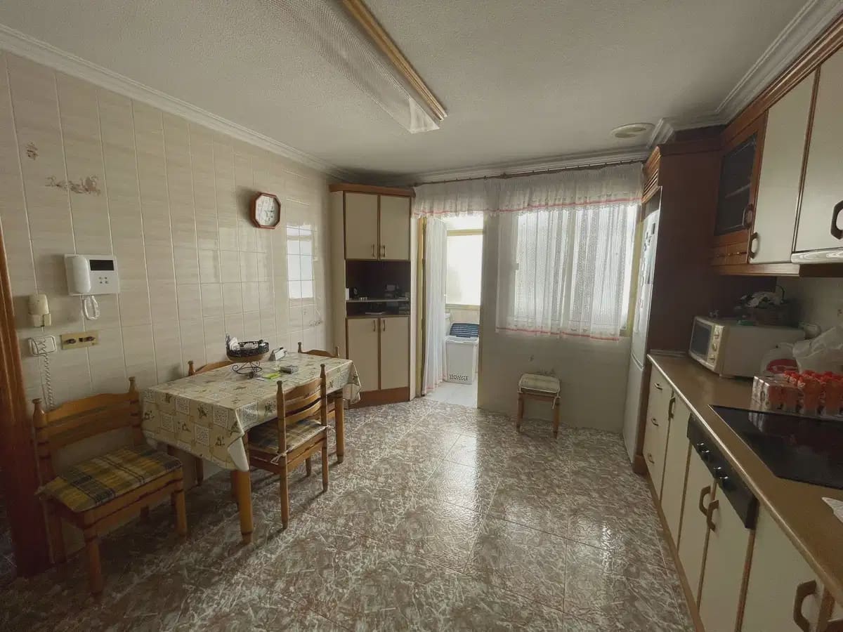 Apartamento de 4 habitaciones en Torrevieja en venta - 319.000 € (Ref: 9841273)