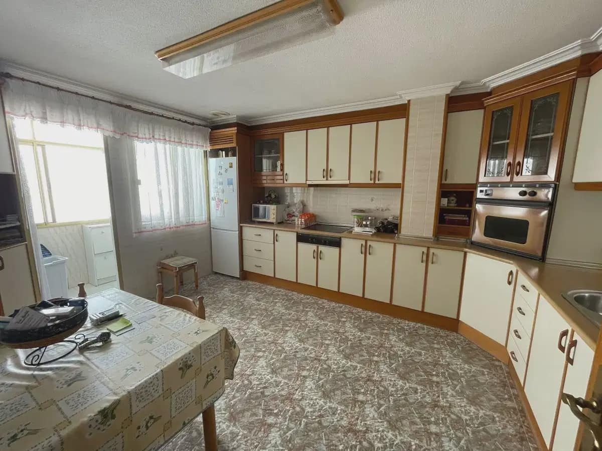 Apartamento de 4 habitaciones en Torrevieja en venta - 319.000 € (Ref: 9841273)