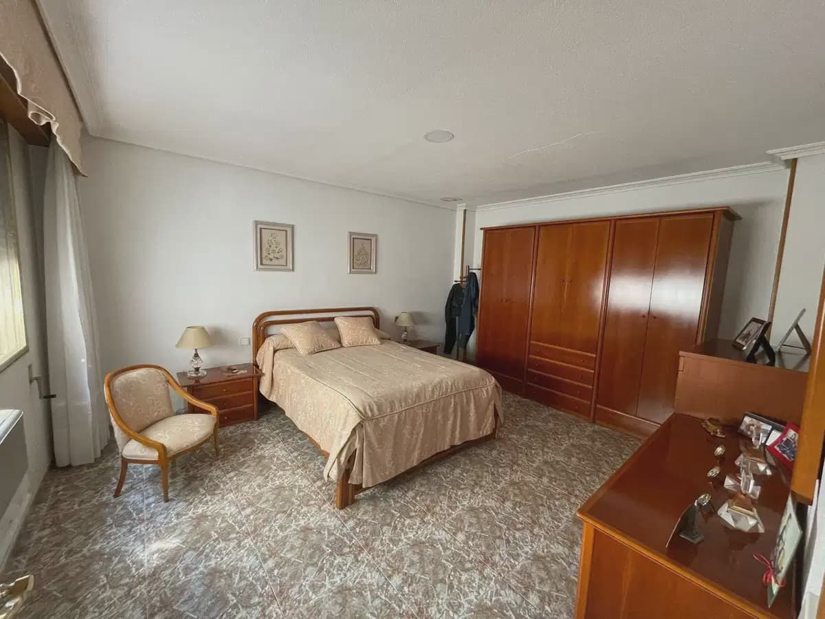 Apartamento de 4 habitaciones en Torrevieja en venta - 319.000 € (Ref: 9841273)