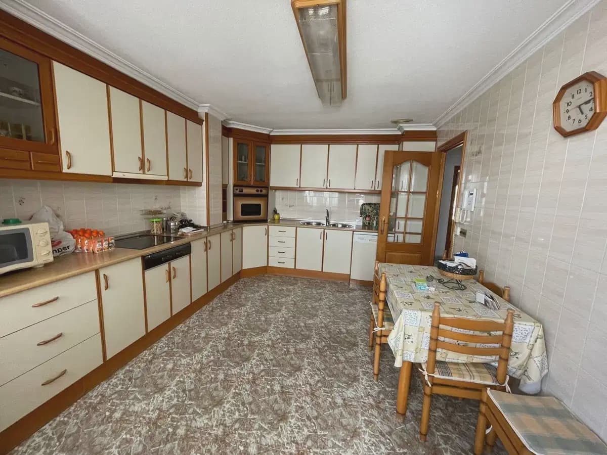 Apartamento de 4 habitaciones en Torrevieja en venta - 319.000 € (Ref: 9841273)