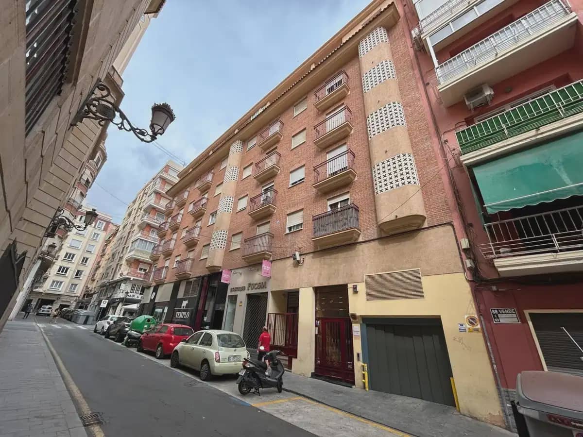 4 chambre Appartement à vendre à Alicante ville - 324 500 € (Ref: 9841276)