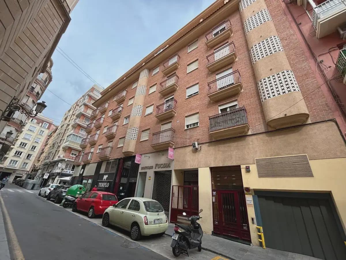4 chambre Appartement à vendre à Alicante ville - 324 500 € (Ref: 9841276)