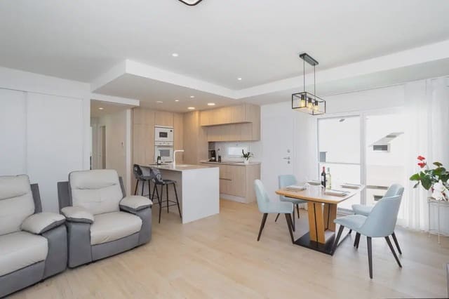 2 soveværelse Penthouse til salg i Villamartin, Orihuela - € 329.000 (Ref: 9841279)