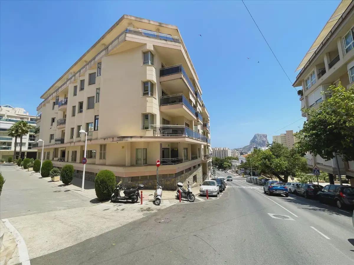 3 bedroom Apartment for sale in Calpe / Calp - € 315,000 (Ref: 9841280)