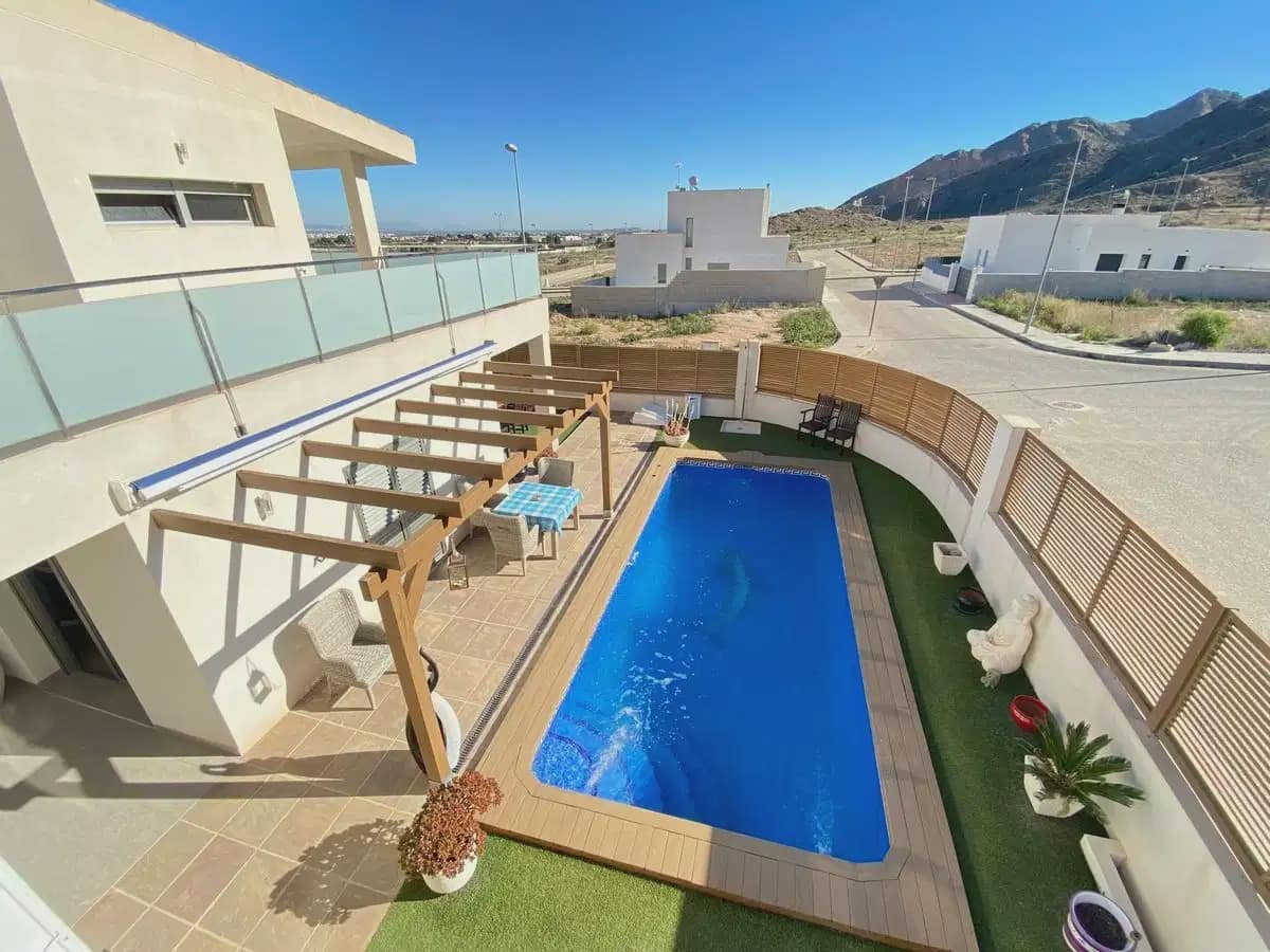 3 bedroom Villa for sale in Cox with pool garage - € 340,000 (Ref: 9841283)