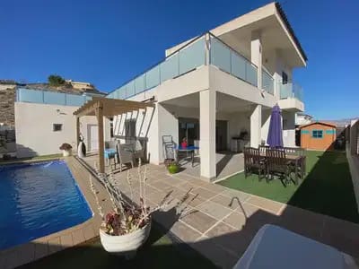 3 bedroom Villa for sale in Cox with pool garage - € 340,000 (Ref: 9841283)