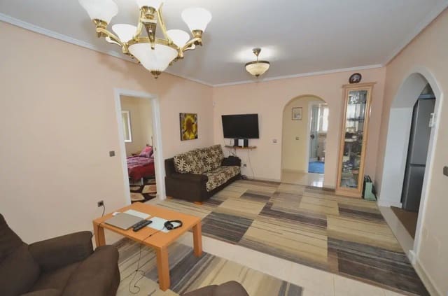 Chalet de 3 habitaciones en Benijófar en venta con piscina garaje - 325.000 € (Ref: 9841284)