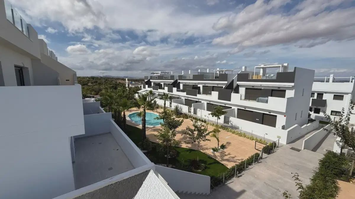 2 Zimmer Apartment zu verkaufen in Torrevieja - 305.000 € (Ref: 9841287)