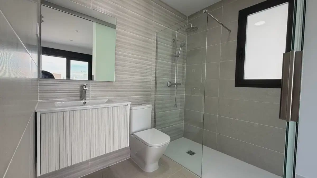 2 Zimmer Apartment zu verkaufen in Torrevieja - 305.000 € (Ref: 9841287)