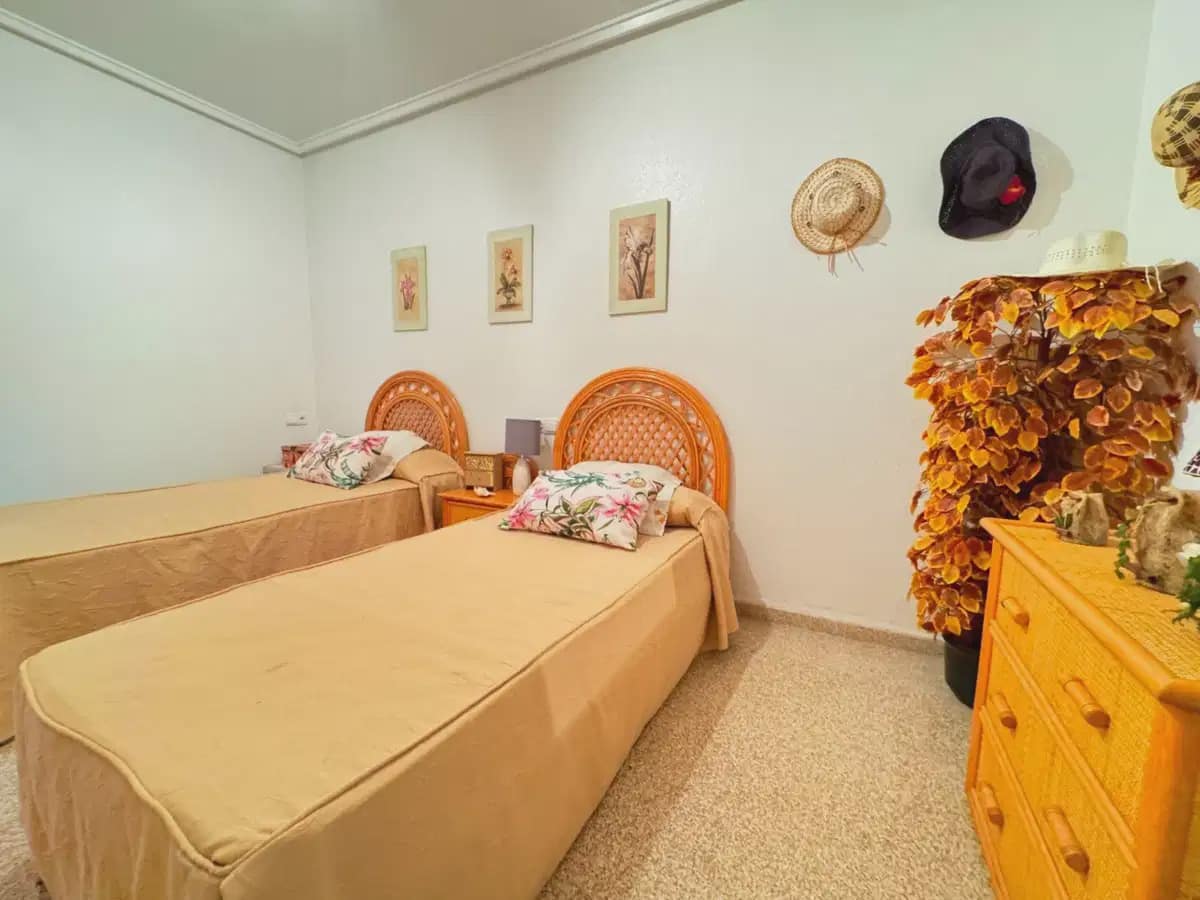 3 bedroom Apartment for sale in Guardamar del Segura - € 315,000 (Ref: 9841308)