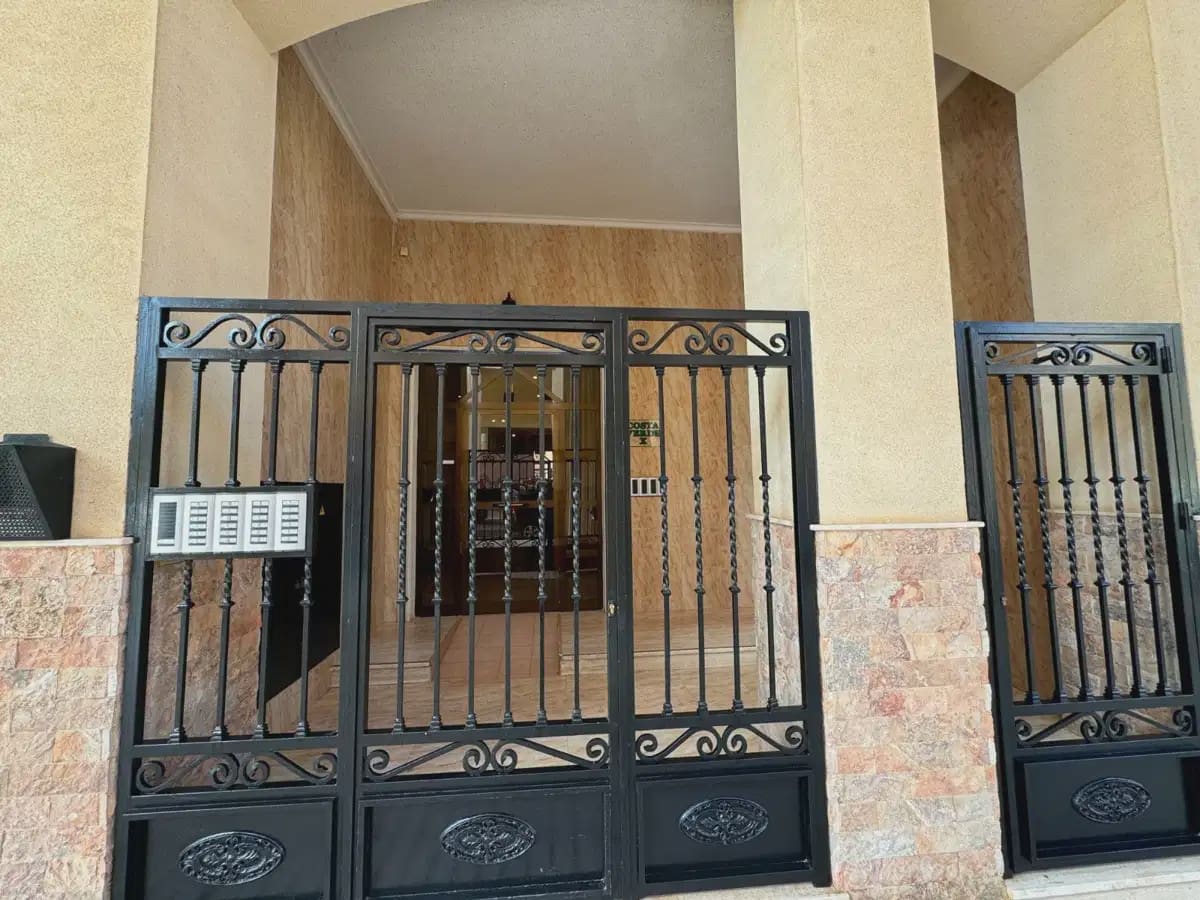 3 bedroom Apartment for sale in Guardamar del Segura - € 315,000 (Ref: 9841308)