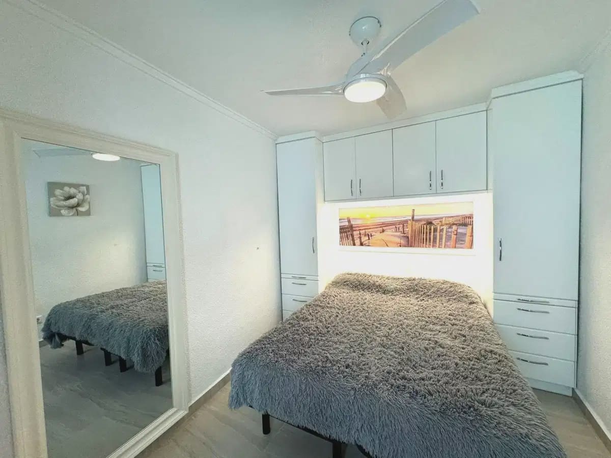 Ático de 2 habitaciones en Pilar de la Horadada en venta - 319.000 € (Ref: 9841309)