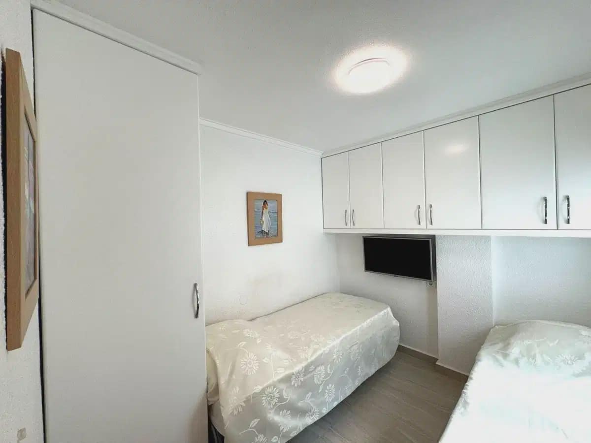 Ático de 2 habitaciones en Pilar de la Horadada en venta - 319.000 € (Ref: 9841309)