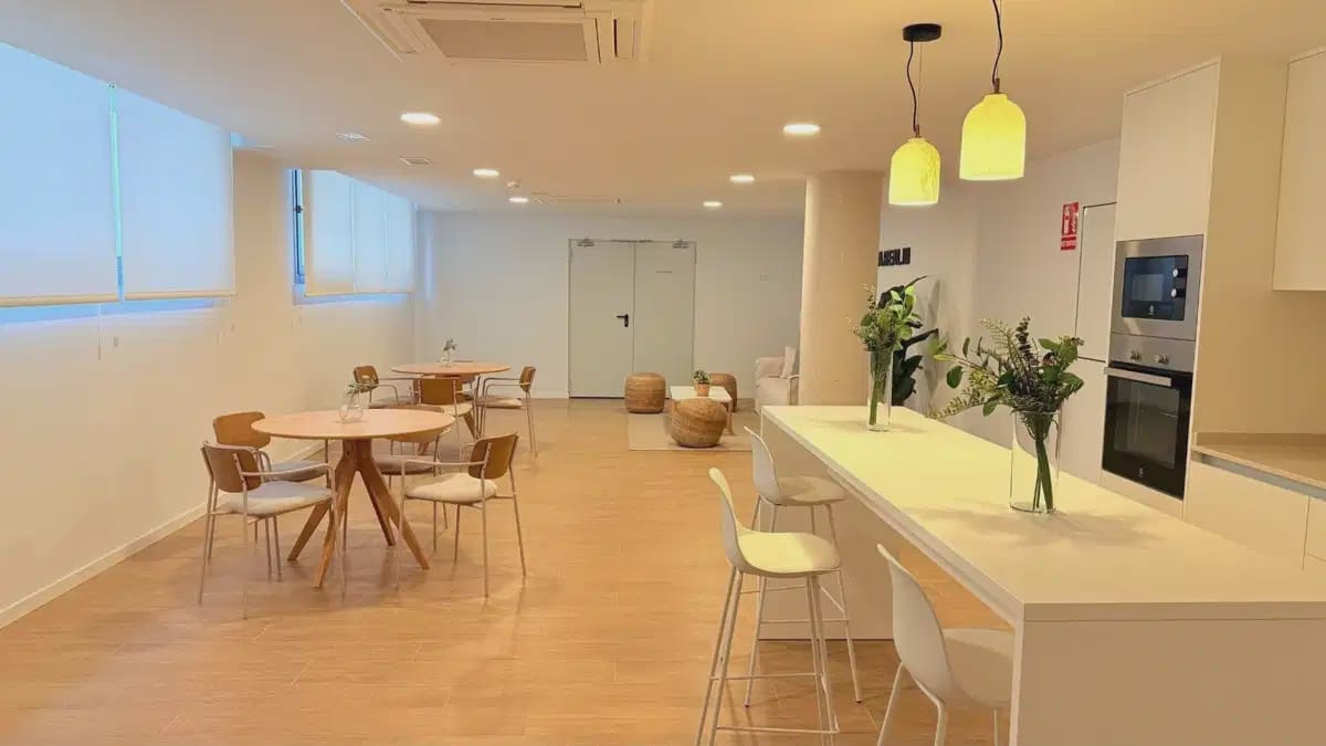 2 bedroom Apartment for sale in Denia - € 329,000 (Ref: 9841314)