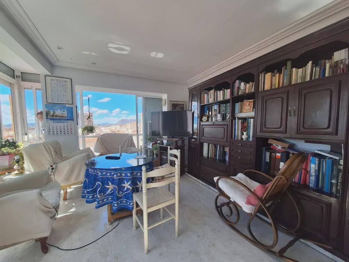 4 bedroom Apartment for sale in Alicante / Alacant city - € 329,200 (Ref: 9841318)