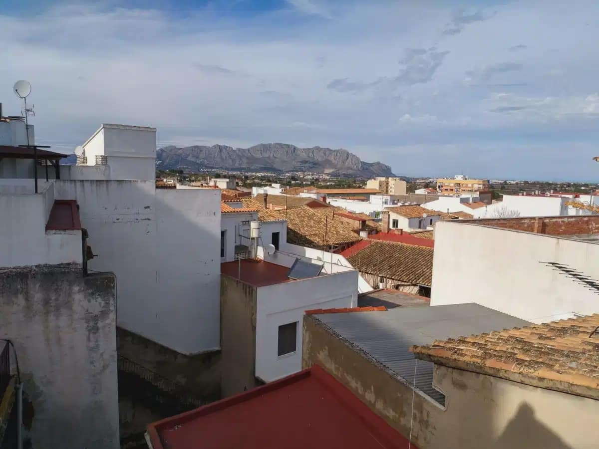 5 bedroom Townhouse for sale in Pedreguer - € 340,000 (Ref: 9844855)