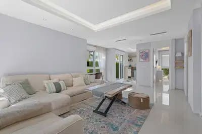 3 soveværelse Semi-Rækkehus til salg i Dona Pepa med swimmingpool - € 379.000 (Ref: 9844878)
