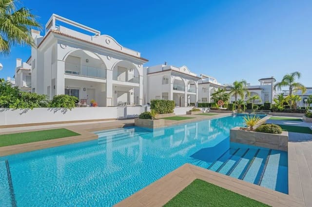 3 soveværelse Semi-Rækkehus til salg i Doña Pepa, Rojales med swimmingpool - € 379.000 (Ref: 9844878)