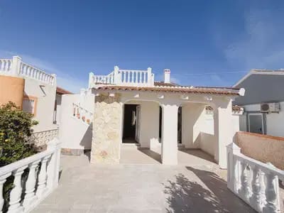 2 sovrum Villa till salu i Playa Flamenca - 379 000 € (Ref: 9844884)