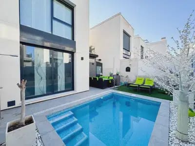 3 quarto Moradia para venda em Los Altos com piscina garagem - 349 900 € (Ref: 9844888)