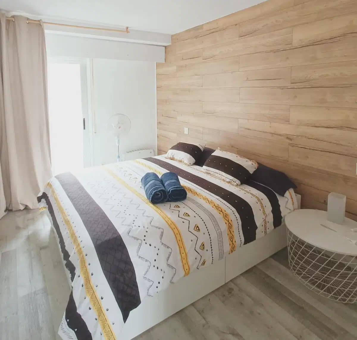 2 bedroom Beach Apartment for sale in Alicante / Alacant city with pool - € 305,000 (Ref: 9850164)