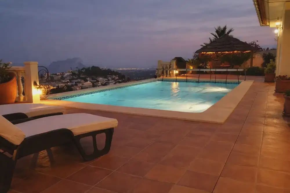 Chalet de 4 habitaciones en Moraira en venta con piscina garaje - 1.500.000 € (Ref: 9854639)