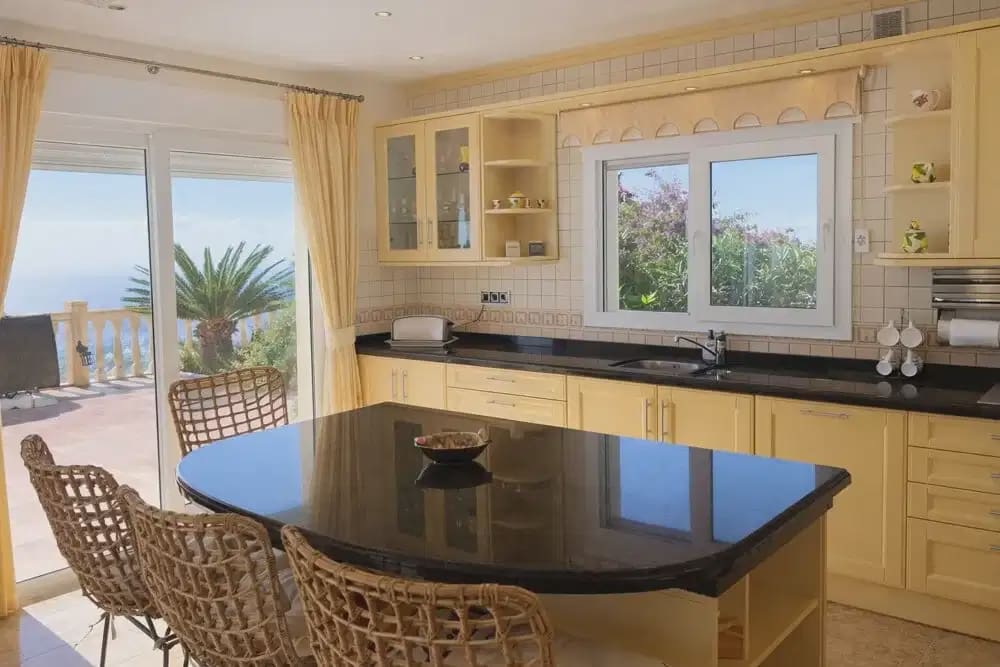 Chalet de 4 habitaciones en Moraira en venta con piscina garaje - 1.500.000 € (Ref: 9854639)