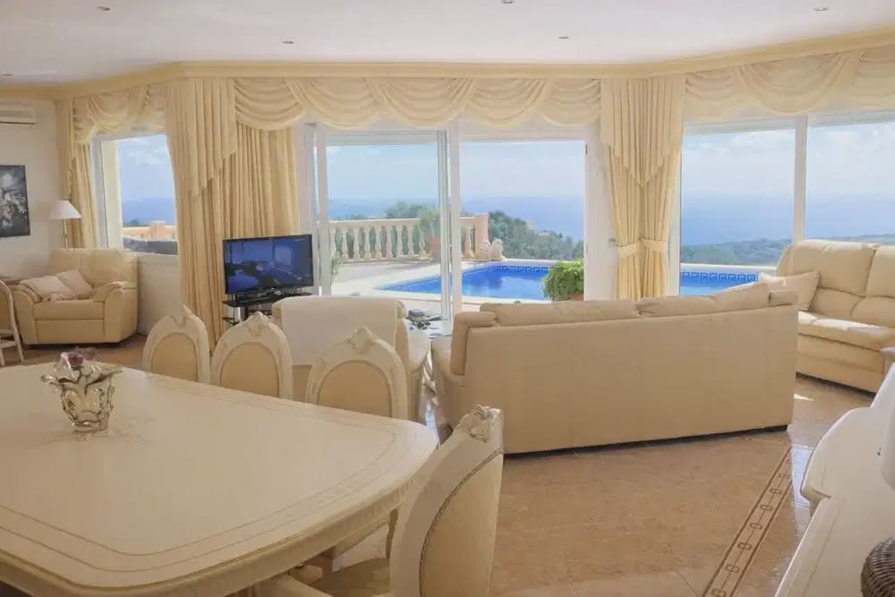 Chalet de 4 habitaciones en Moraira en venta con piscina garaje - 1.500.000 € (Ref: 9854639)