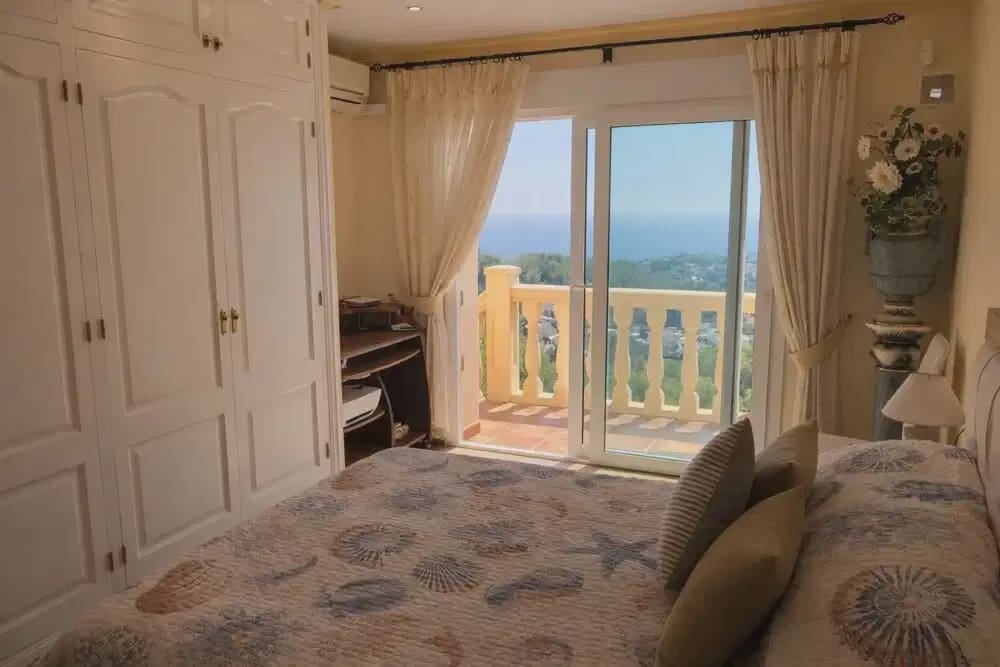 Chalet de 4 habitaciones en Moraira en venta con piscina garaje - 1.500.000 € (Ref: 9854639)