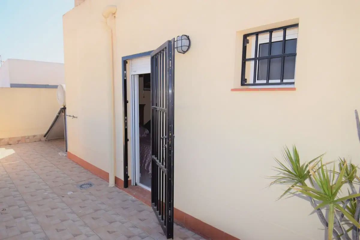 3 bedroom Penthouse for sale in Guardamar del Segura - € 325,000 (Ref: 9864046)