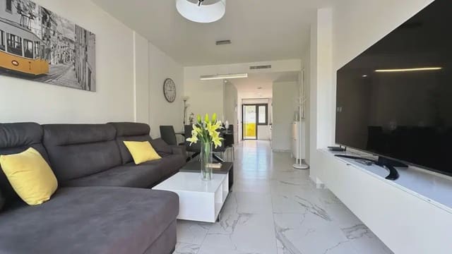 Ático de 2 habitaciones en Finestrat en venta - 355.000 € (Ref: 9872118)