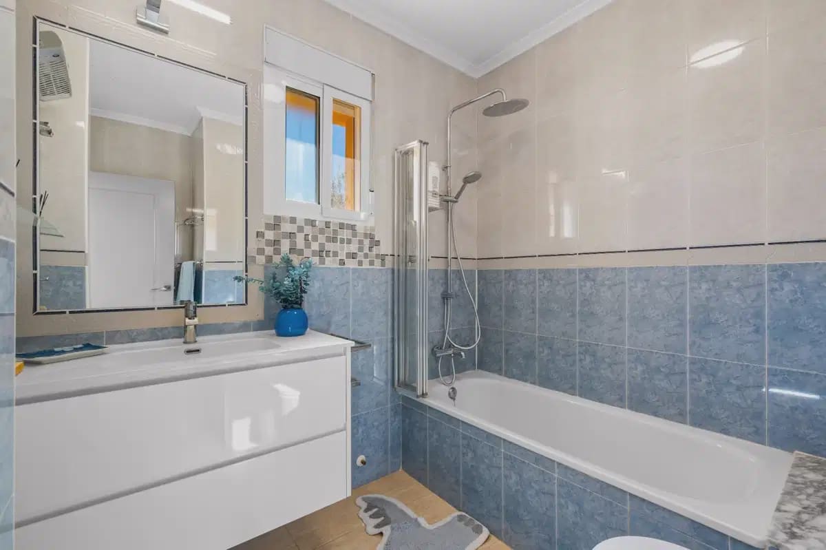 3 bedroom Villa for sale in Guardamar del Segura - € 350,000 (Ref: 9872127)