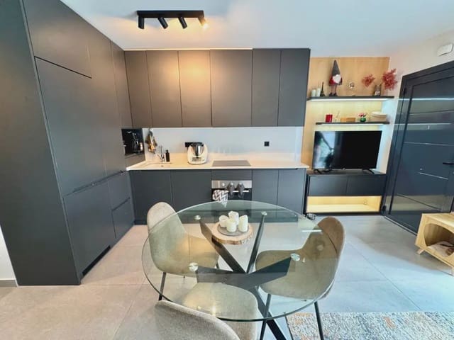 4 chambre Maison de Ville à vendre à Guardamar del Segura - 379 000 € (Ref: 9872130)