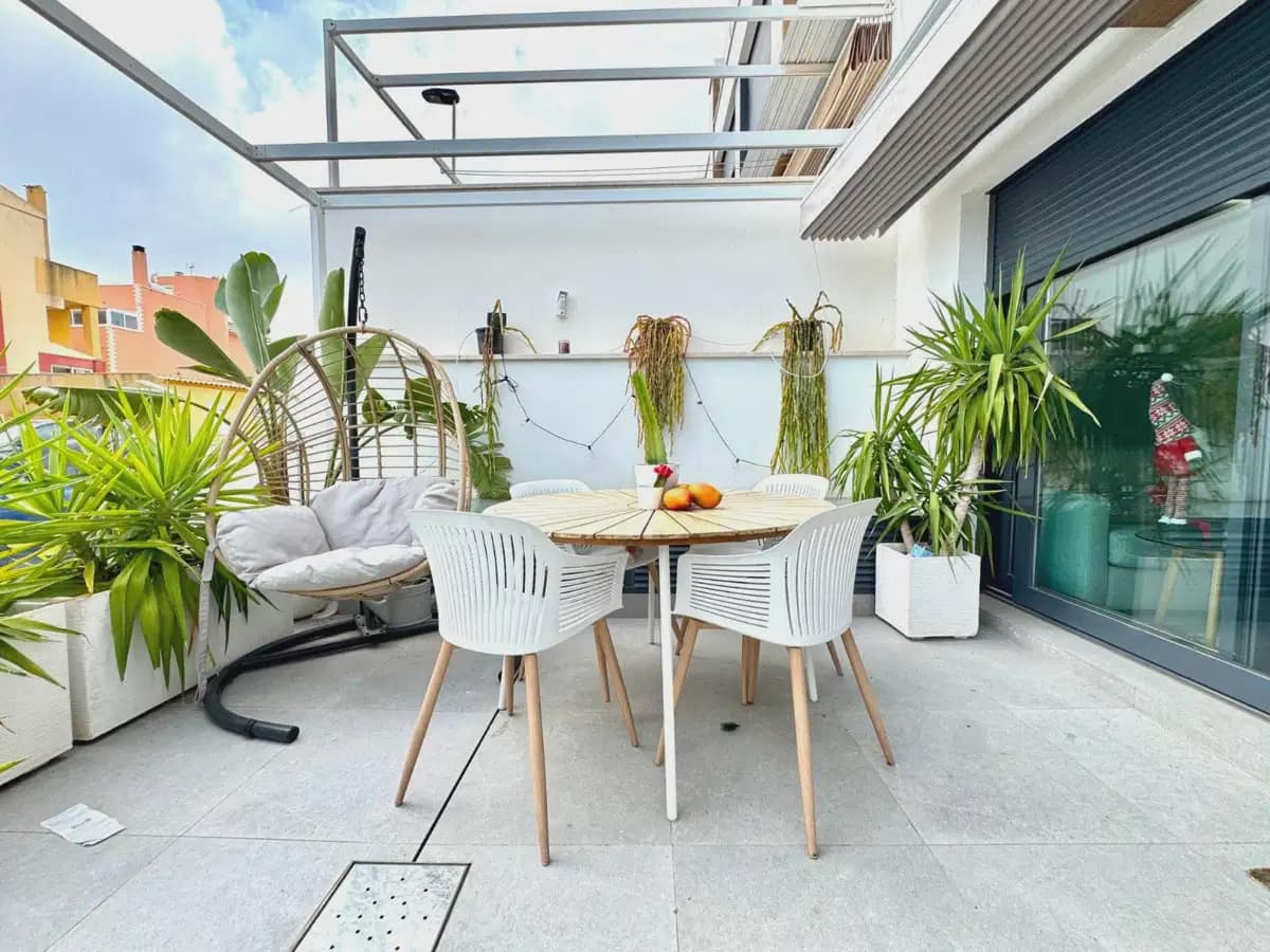 4 bedroom Townhouse for sale in Guardamar del Segura - € 379,000 (Ref: 9872130)