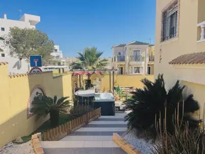 3 soveværelse Villa til salg i Villamartin, Orihuela - € 369.000 (Ref: 9872131)