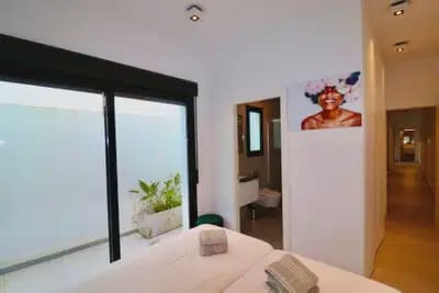 3 bedroom Beach Apartment for sale in Guardamar del Segura with pool - € 365,000 (Ref: 9872139)