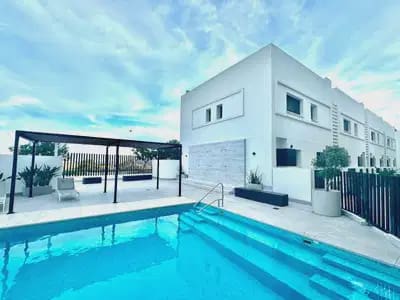 3 bedroom Beach Apartment for sale in Guardamar del Segura with pool - € 365,000 (Ref: 9872139)